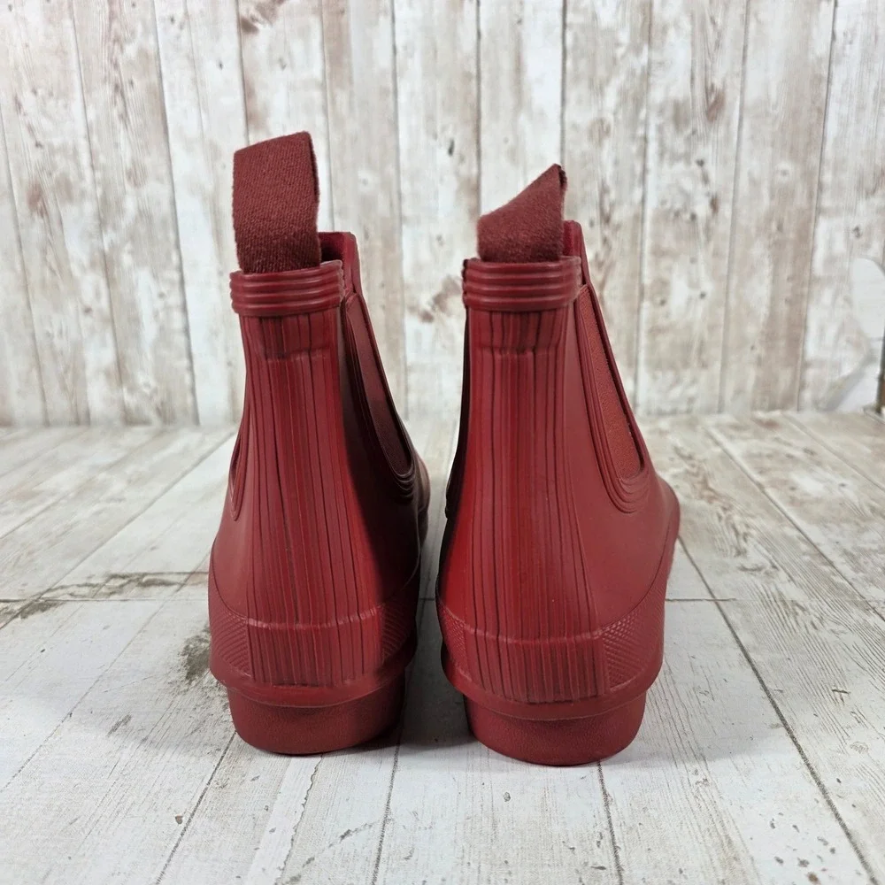 Hunter Original Chelsea Matte Red Waterproof Rain Boots Womens Size 6 US 4 UK